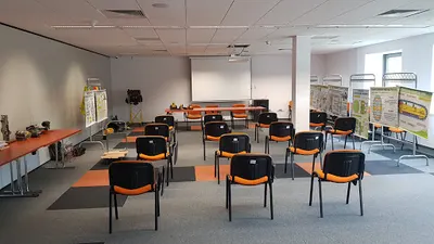 MACHINA | Krajowe Centrum Operatorów - Kursy i szkolenia koparki koparko-ładowarki | Maszyny budowalne i UDT | Baza Płock